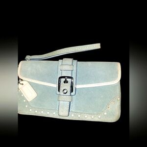 COACH SUEDE WRISTLET GUC.